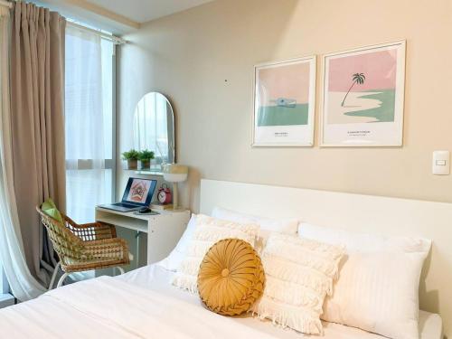 Katil atau katil-katil dalam bilik di Luxurious Modern BGC Condo at Uptown #upt131h
