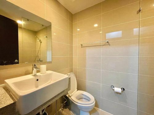 Ένα μπάνιο στο Prime BGC Condo Near Grand Hyatt #upt131q