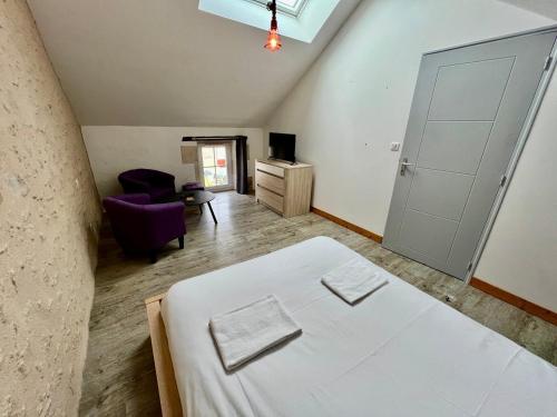 Photo de la galerie de l'établissement Duplex Confort avec Extérieur, à Lussac-les-Châteaux