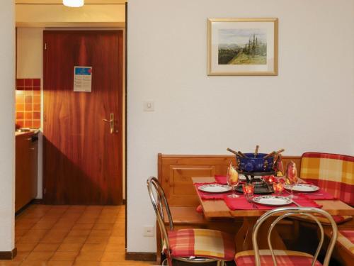 Apartment Arnica 16 by Interhome