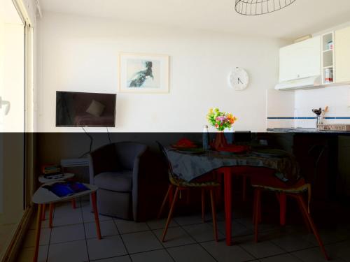 Kuchyň nebo kuchyňský kout v ubytování Apartment Grands espaces by Interhome