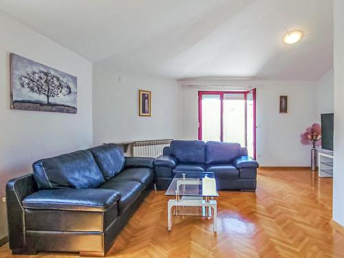 Holiday Home Sonja by Interhome