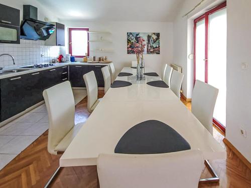 Holiday Home Sonja by Interhome