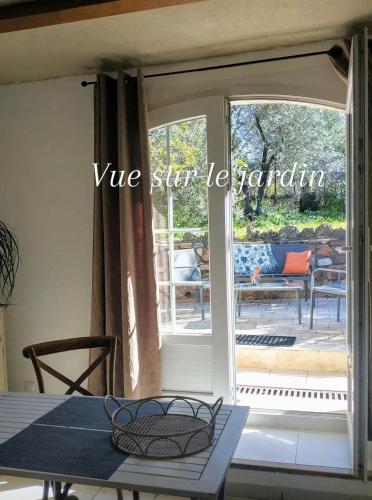 Φωτογραφία από το άλμπουμ του La Vie en Couleurs Chambre d'hôtes, gîte σε Puget-sur Argens