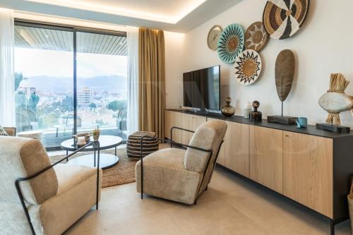 Elegant 2 bedroom gem with terrace and parking REMS