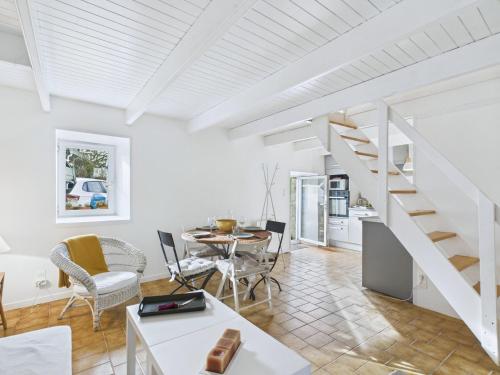 Gallery image of Maison en pierre avec grand jardin pour 4 in Plouguerneau