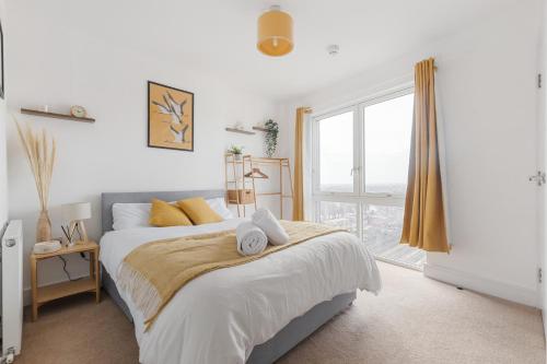 Katil atau katil-katil dalam bilik di 2BR Flat Close to Wembley Stadium Quick Tube To London