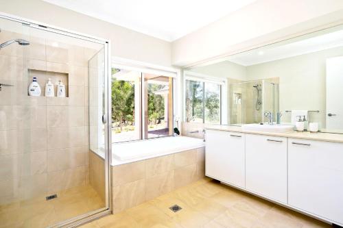 Ένα μπάνιο στο Multi Award-Winning Holiday Home, Dido's Place