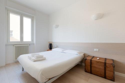 GuestHost - Navigli Modern Apartment with Balcony