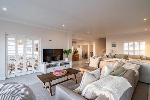 Μια τηλεόραση ή/και κέντρο ψυχαγωγίας στο Yzer Beach House