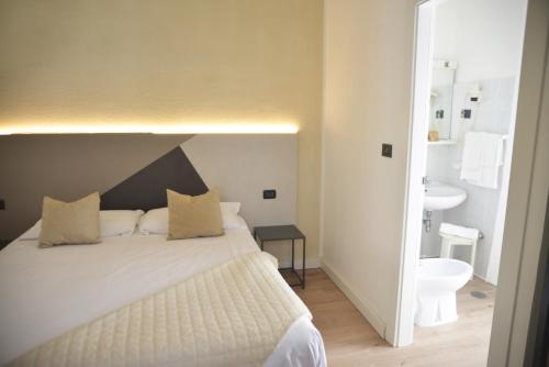 Koupelna v ubytování Hotel Torino