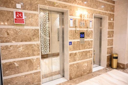 Koupelna v ubytování فندق نجمة العزيزية hotel Star AL Aziziyah