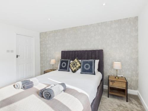 Jays modern guest house photo 10