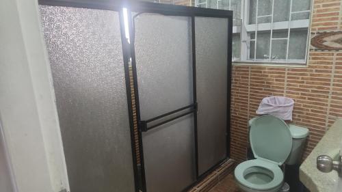 Un baño de Hotel Bogota Home