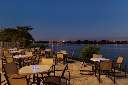 Holiday Inn Express Miami Airport-Blue Lagoon Area by IHG photo 43
