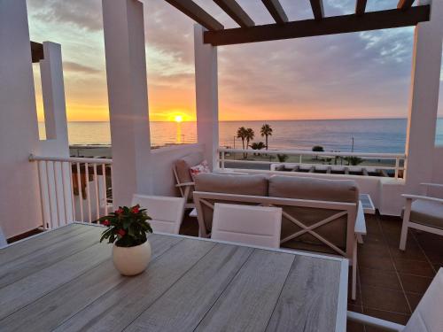 Ático Mojacar Playa 1ª Linea - Piscina abierta todo el año, Wifi, Garaje, Golf cerca