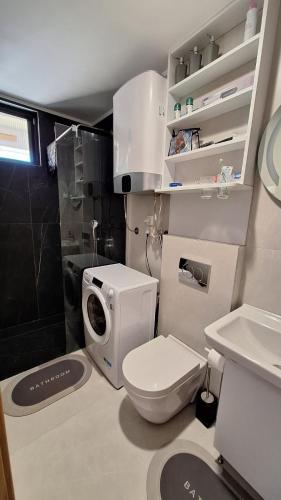 Kamar mandi di Kupidon