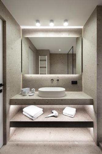 SkySuite42