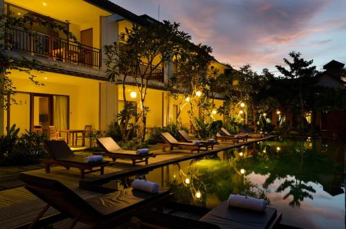 La alberca dentro o cerca de Sapodilla Ubud