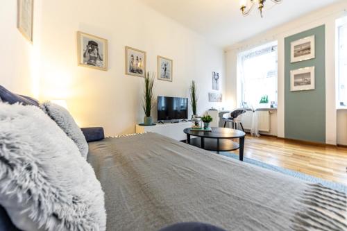 OPAL DREAM - Stylish Living with Good Connections by JR City Apartments