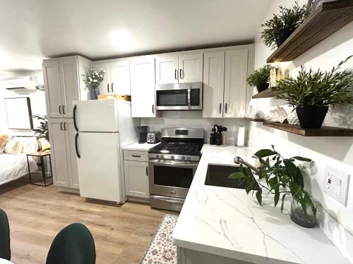 Η κουζίνα ή μικρή κουζίνα στο Charming 2-bedrooms in the heart of Willow Glen San Jose