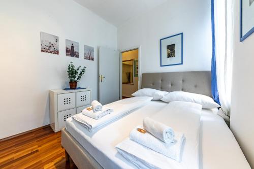 OPAL DREAM - Stylish Living with Good Connections by JR City Apartments