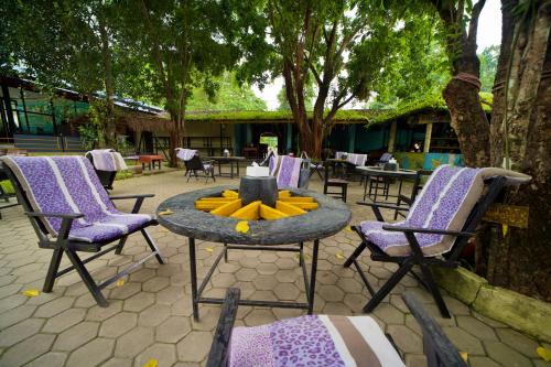 ソーラハにあるChitwan Gaida Lodge - Animal Lovers & Birdwatchers Paradiseのギャラリーの写真