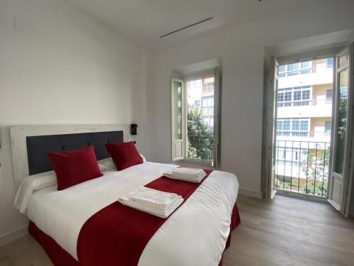 Apartamentos Pinar Málaga Centro - Ferrándiz