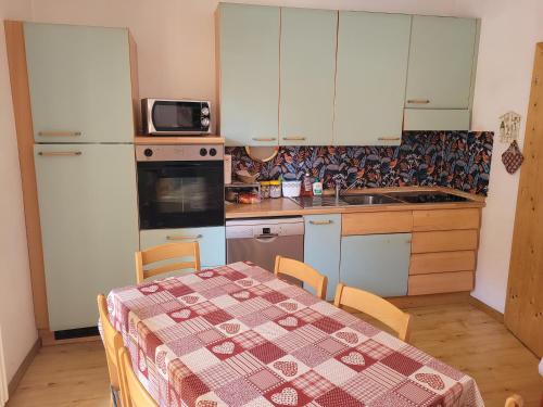 Η κουζίνα ή μικρή κουζίνα στο Garni B&B Mozart Nesthouse