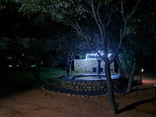 Κήπος έξω από το 5 Sleeper Bushcamp Chalet Hartbeespoort