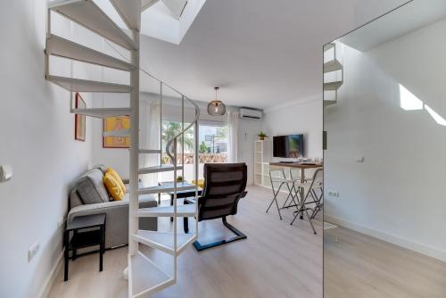 Las Palmeras beach duplex penthouse