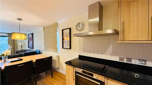 Dapur atau dapur kecil di Hustyn Lodges