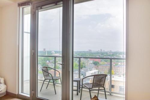 Balkón nebo terasa v ubytování Luxury East Side 1BR Apt Near Brady St with Balcony