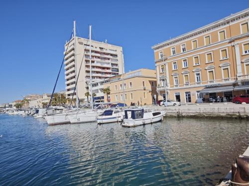 Tinelinn Apartments Zadar #Old Town Bridge