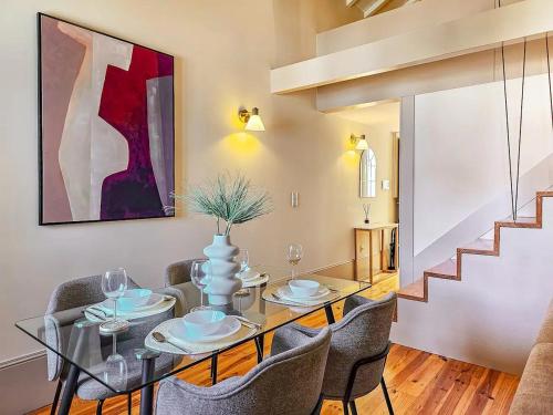 Wood Haven Luxury Duplex Downtown Porto with AC