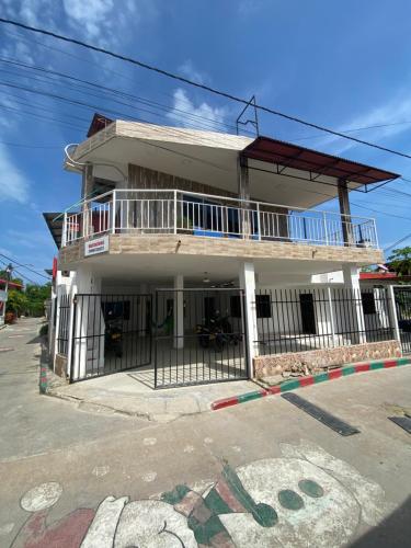 Το κτήριο όπου στεγάζεται  το hostel