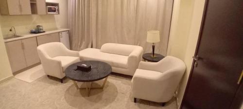 Χώρος καθιστικού στο The S Hotel - jeddah - prince sultan street - فندق ذا اس - جده - طريق الامير سلطان