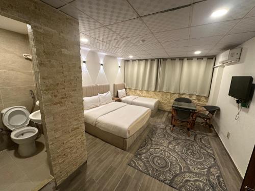 TV a/nebo společenská místnost v ubytování Egy Days Hotel