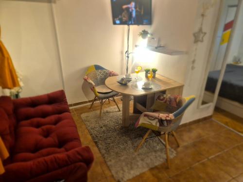 Sunny Charming Apartment