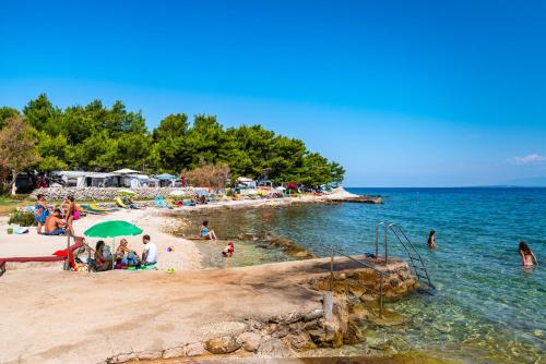 Φυσικό τοπίο κοντά σε αυτό το κάμπινγκ