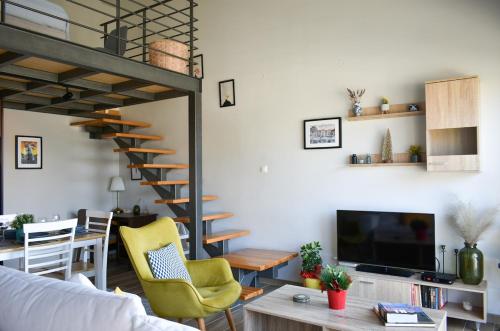 Anesis Apartment