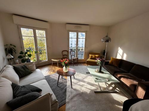 Spacious and bright apartment - Canal St-Martin