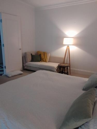 Letto o letti in una camera di Lady Frances Eyre Homestead in the Adelaide Hills