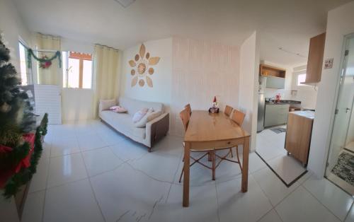 Η κουζίνα ή μικρή κουζίνα στο Apartamento térreo com jardim particular! Paz e tranquilidade!