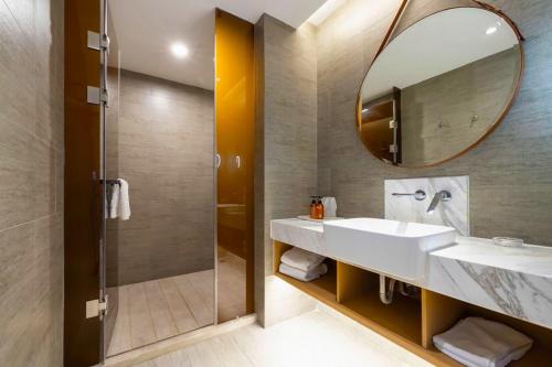 Koupelna v ubytování National Jade Hotel