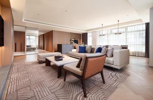 Ruang duduk di Ming Hotel Nanjing - MGallery Collection