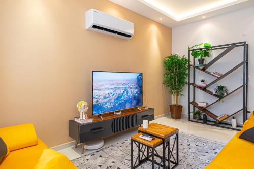 Μια τηλεόραση ή/και κέντρο ψυχαγωγίας στο SA Apartments! Luxury Apartments in Mahmutlar
