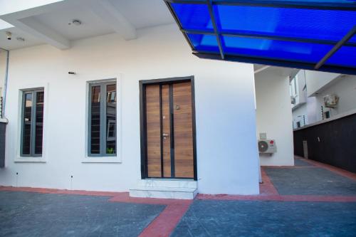 Entire House on Orchid Road Lekki