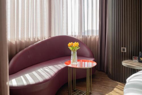 Гостиная зона в V Hotel Nha Trang