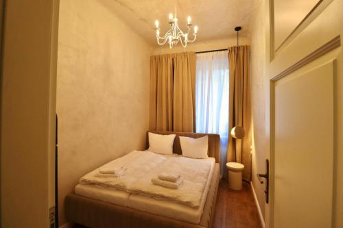 Apotheker Apartments 1901